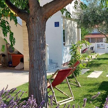 Apartman Raus Sabunike Привлака Екстериор снимка