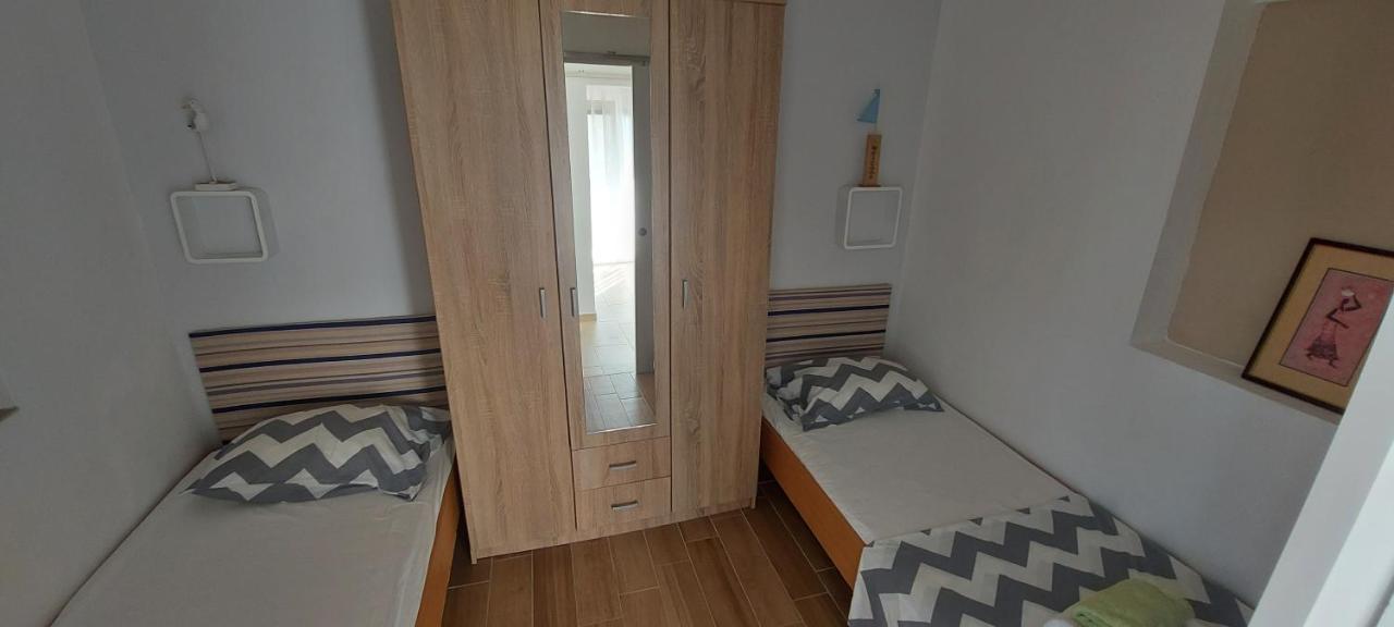 Apartman Raus Sabunike Привлака Екстериор снимка