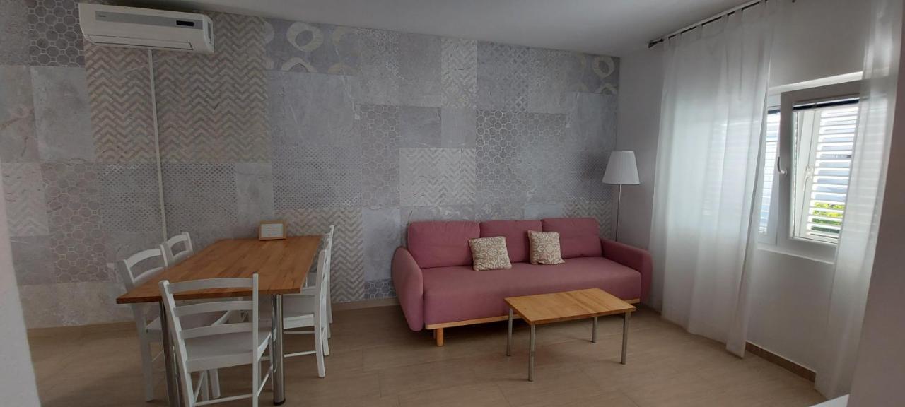 Apartman Raus Sabunike Привлака Екстериор снимка